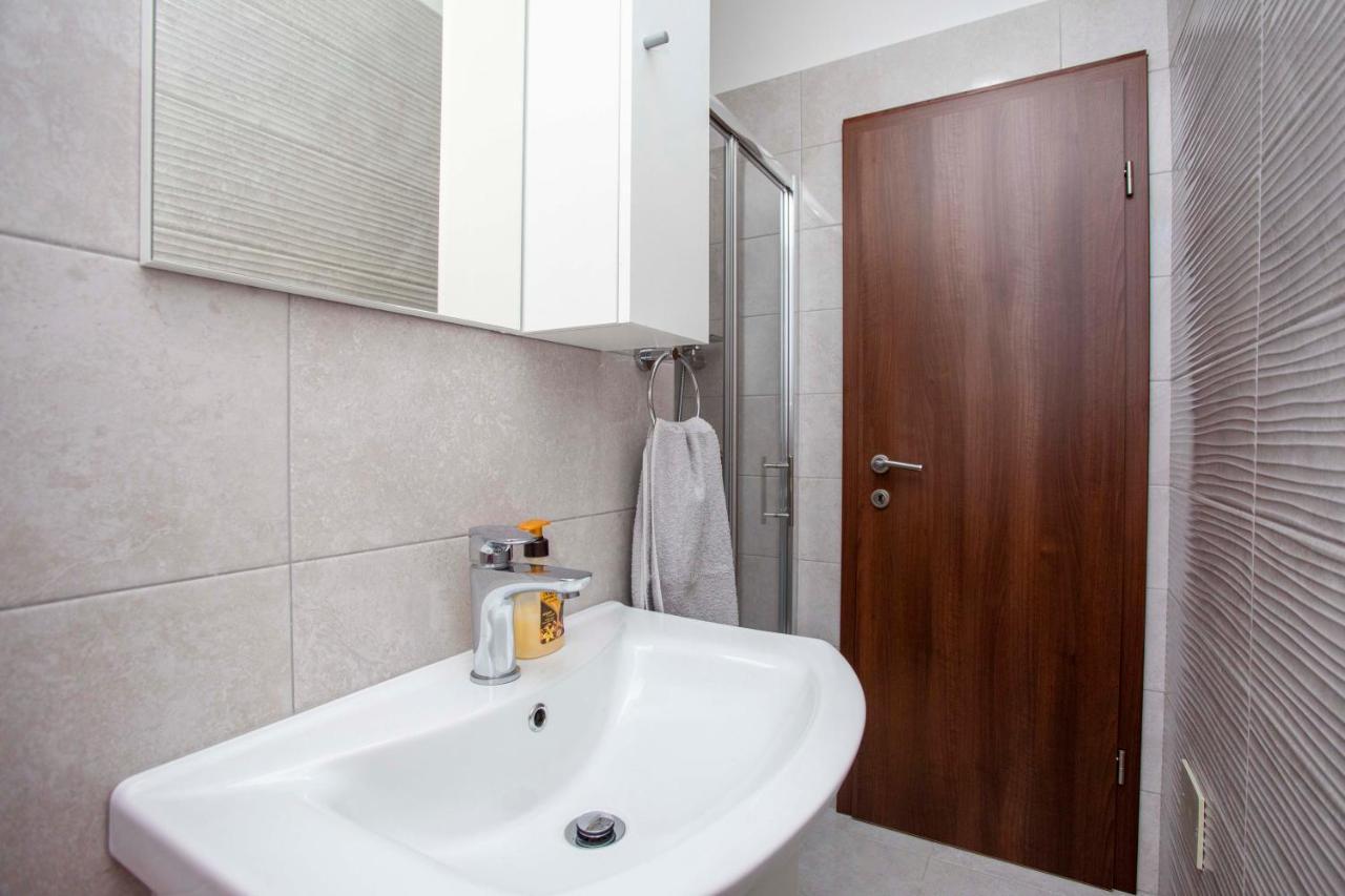 Apartmani Marica Plomin Buitenkant foto